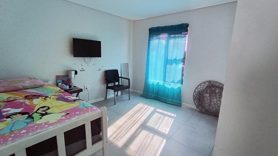3 Bedroom Property for Sale in Peerless Park North Western Cape